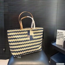 ��ɫ�l�yײɫ�������вݾ���ĸ��2024�¿�������ļ��������ذ�