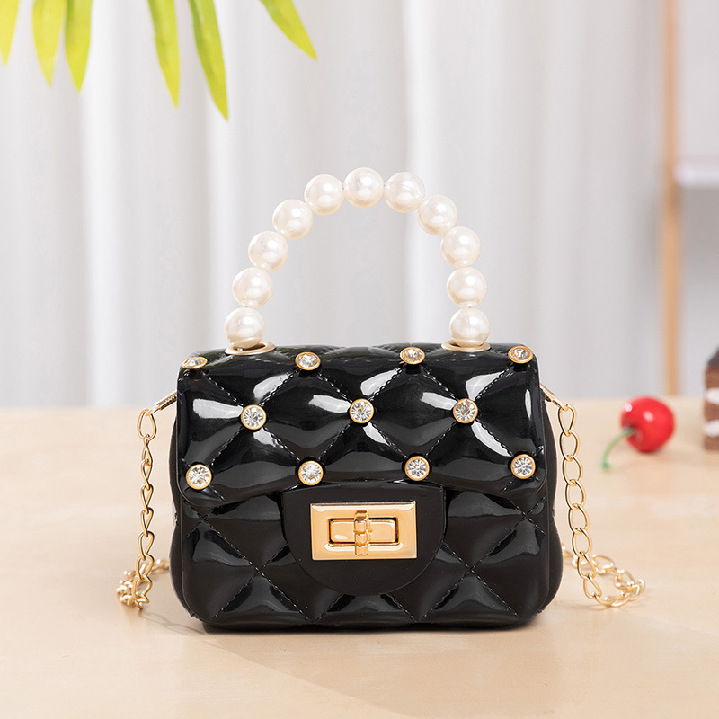 Bolsas de mujer al por mayor 2023 bolsas de diamante mini jelly bolsas de perlas bolsas de lápiz labial portátiles bolsas de hombro para mujeres bolsas de mochila para mujeres.