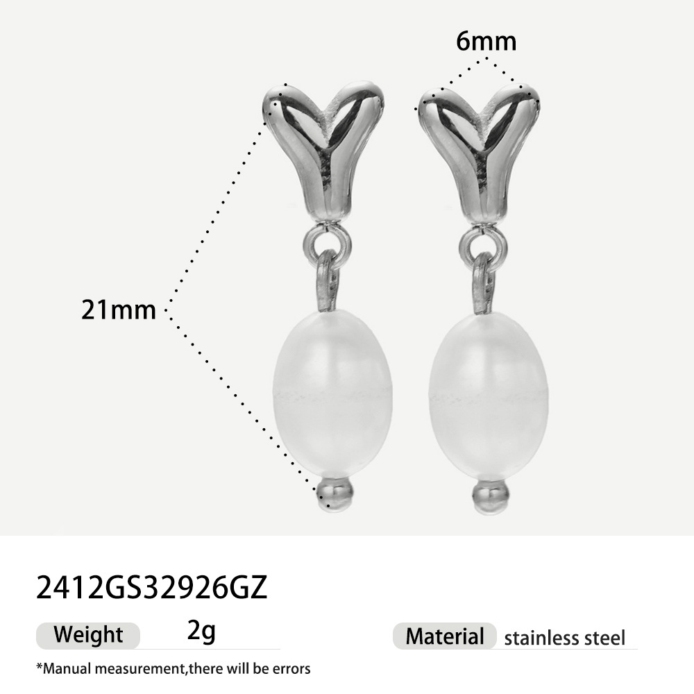 Alta europa y americana de acero inoxidable pendientes de perlas de alta calidad nicho simple joyería de acero de titanio letras pendientes de oro y plata mujeres