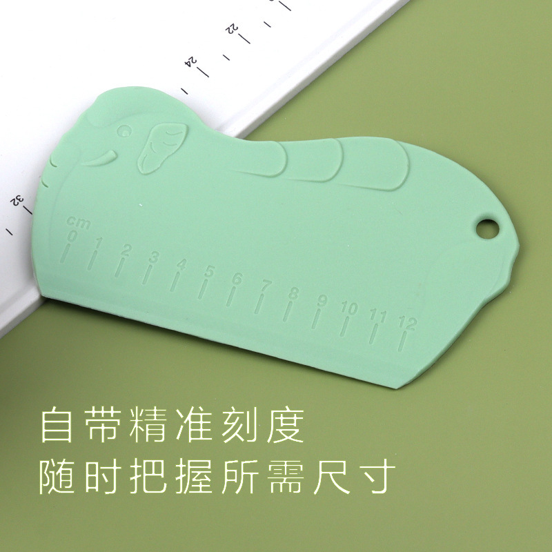 Cuchillo de masa creativo de dibujos animados raspador de crema de grado alimenticio para el hogar cortador de fideos antiadherentes