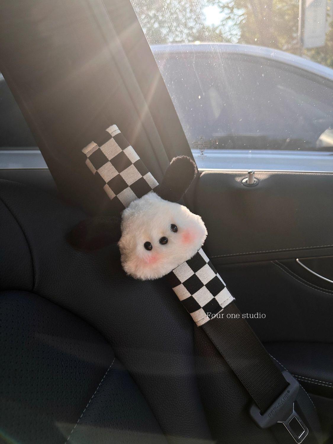 Cute car tissue box, tissue holder, little dog car hanging tissue bag, car decoration, dashboard ornament