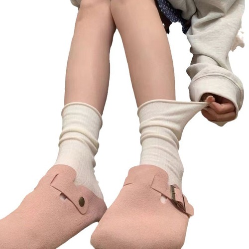 Sock Girl Black and White Autumn Ins Trend Retro Cream Series Turned Edge Herringbone Mid-Calf Pile Socks Anti-Slip Literary Postpartum Socks