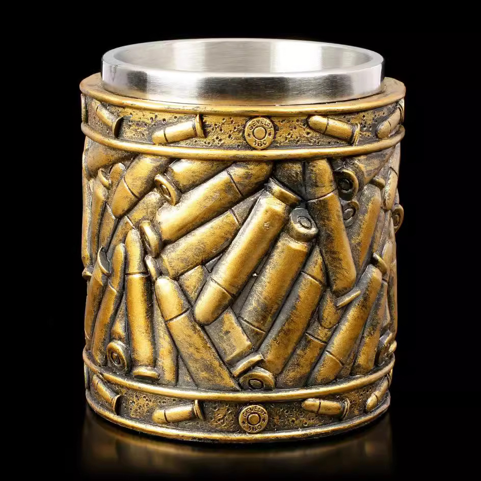 Bala de acero inoxidable taza personalizada forma de pistola de cerveza barra de vidrio de cerveza veteranos de vidrio de recuerdo