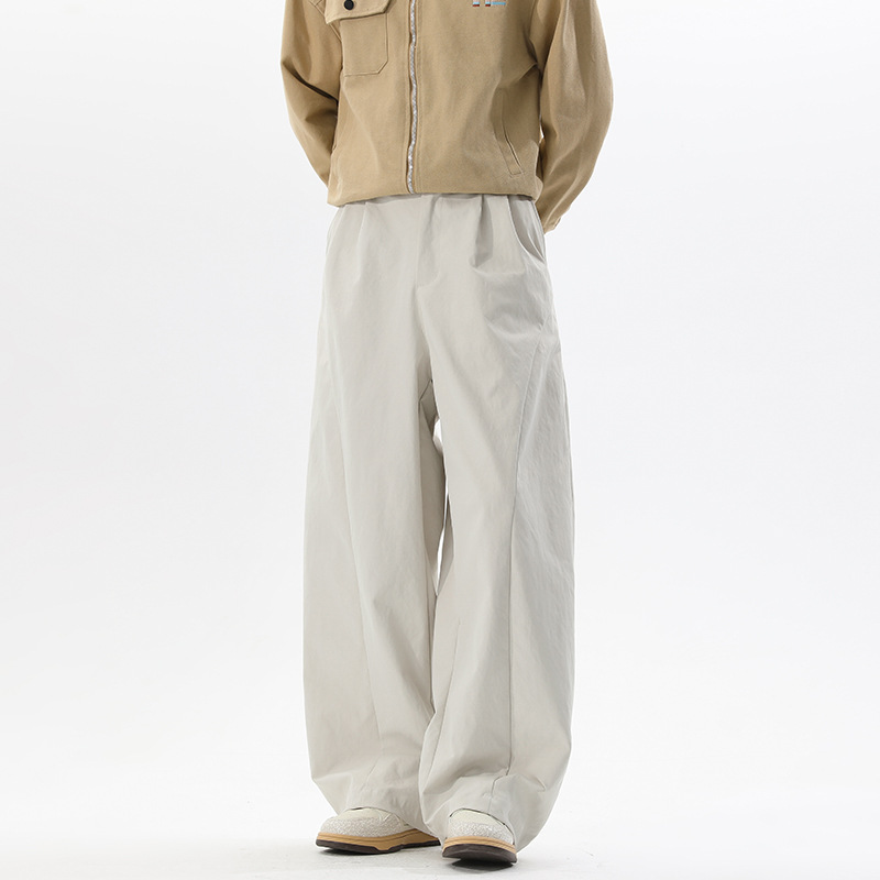 Lässige Herrenhose im amerikanischen Stil mit schrägem Schnitt, neue Frühjahrskollektion 2026, trendige, gerade geschnittene Hose mit weitem Bein._voghion.com