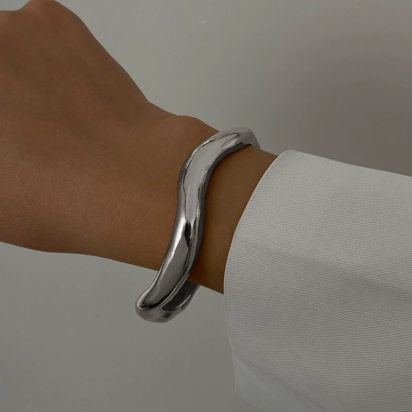 HS1683-2 White K Large 8.1cm