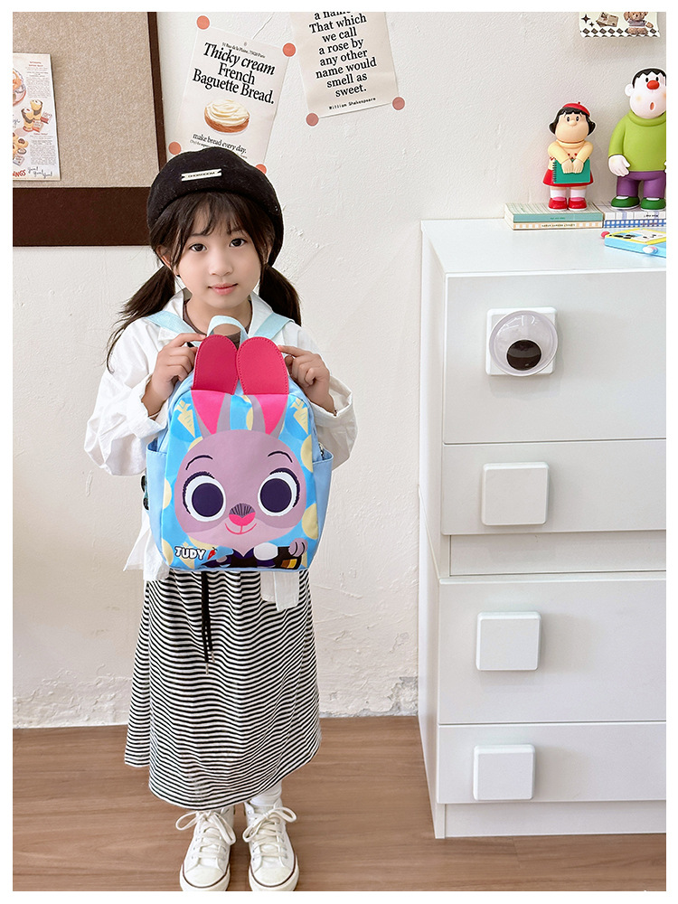 The new 2024 Kuromi kindergarten backpack is cute and cartoonized. It's a lightweight schoolbag and a cute snack bag for kids undefined
