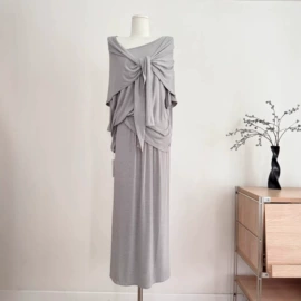 连衣裙;女式T恤;时尚休闲套装