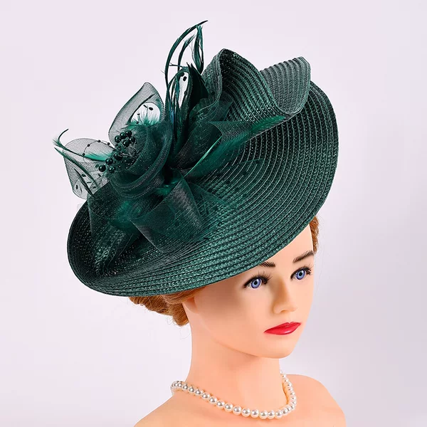 New British-style linen top hat with feathers, mesh, and flowers, suitable for horse racing events, banquets, weddings, and formal wear, available for wholesale