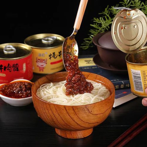 Yunnan yak beef sauce mixed with rice, beef sauce, commercial condiments, mushroom chili sauce, rice sauce, noodle sauce