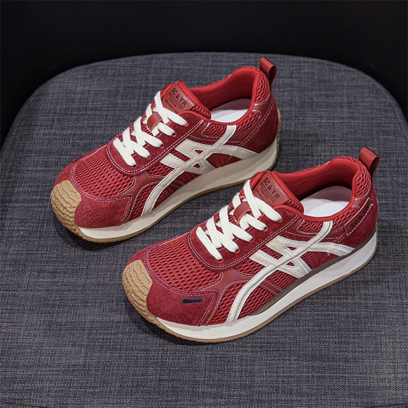 Giày sneaker nữ da thật đế chunky tăng chiều cao phong cách cổ điển — M2912 phẳng màu đỏ, M2912 đáy phẳng màu be, M2912-1 nâng cao bên trong màu be, M2912-1 nâng cao bên trong màu đỏ