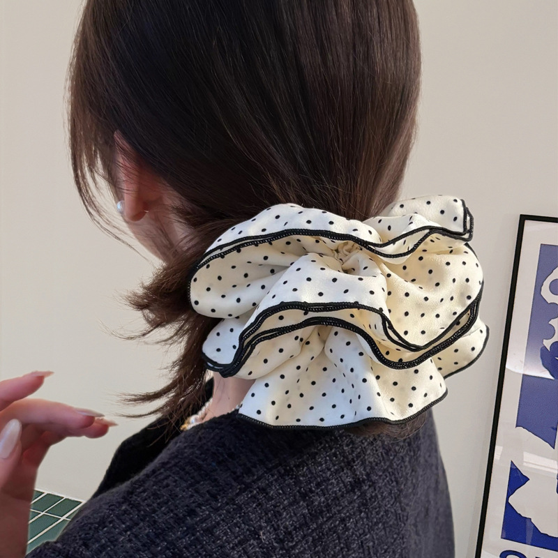 Белый, 403м, 16см