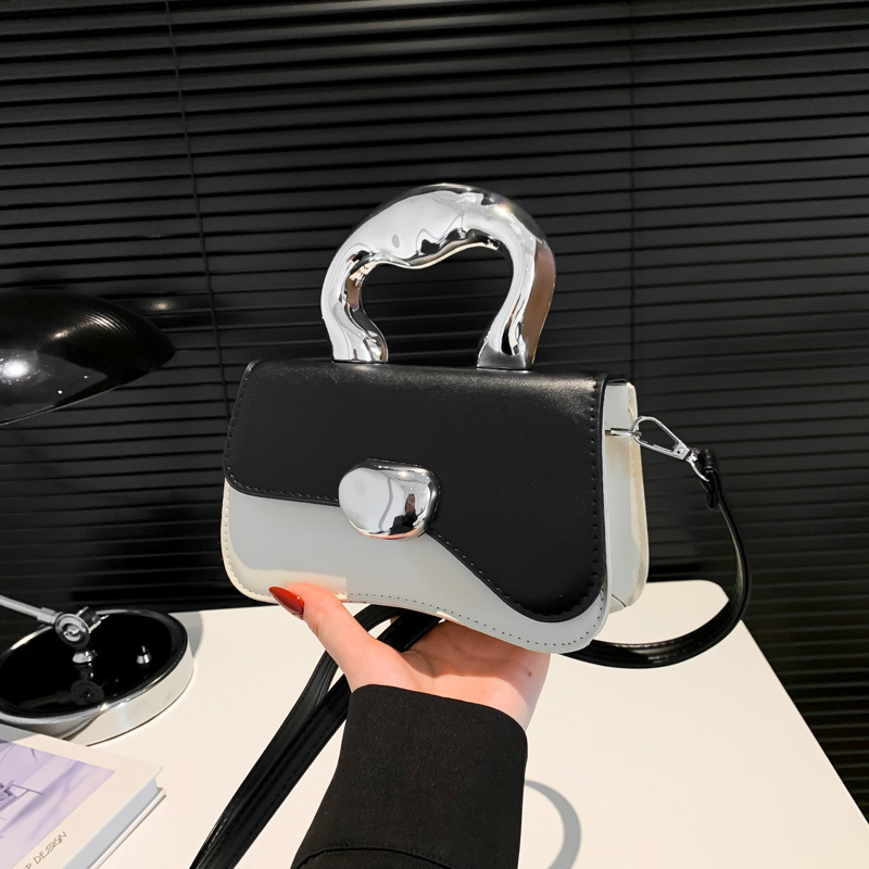 Color de empalme de caramelo 2024 verano nuevo estilo de moda simple ocio estilo extranjero bolso de hombro inclinado bolso de mujer