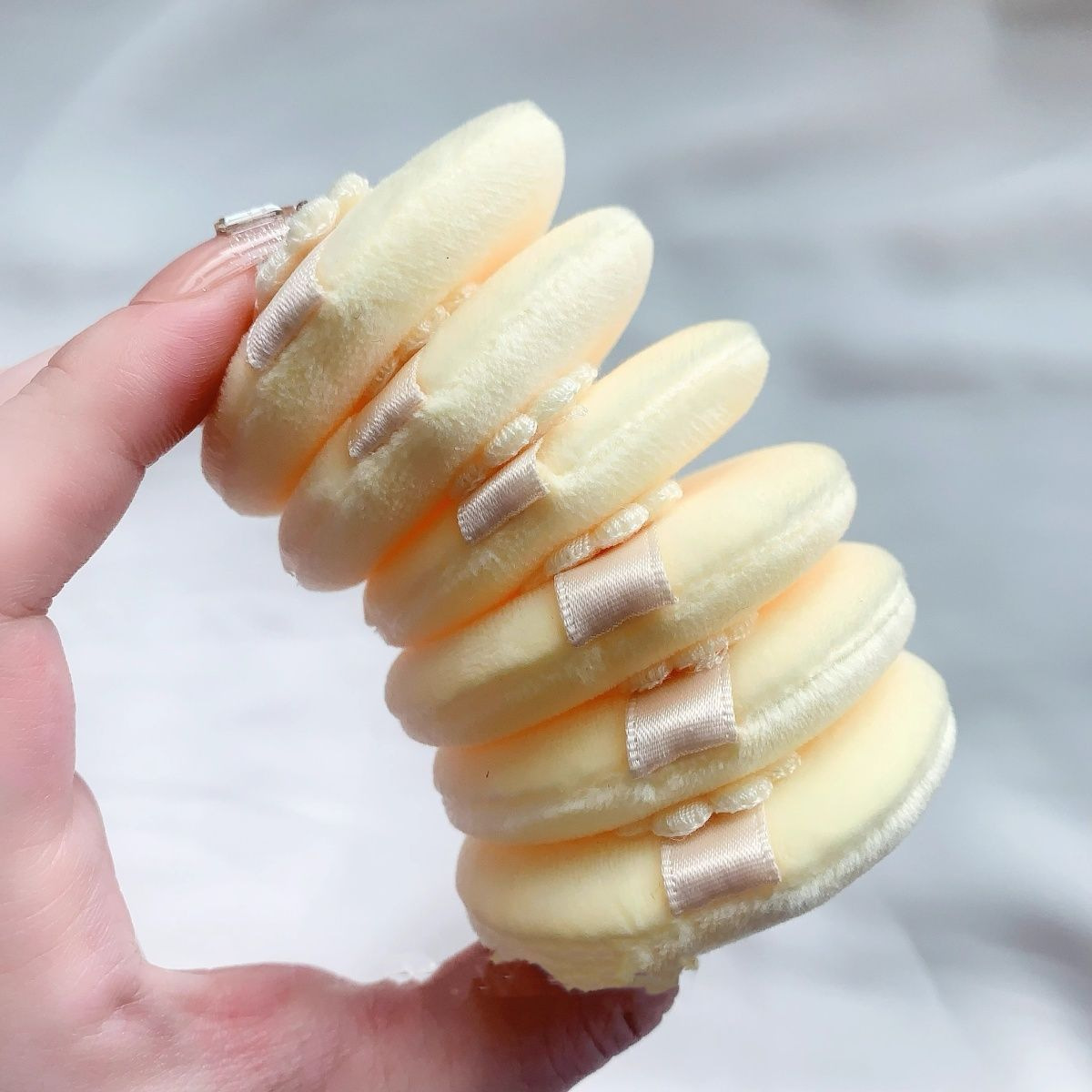 Polvo Maquillaje Ultra Suave - Flores Amarillas