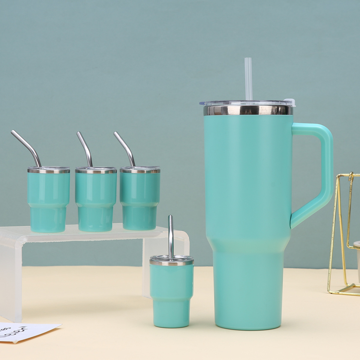 Nuevo conjunto de cinco piezas de acero exterior de plástico 40oz taza de hielo de gran capacidad taza de paja de color sólido taza de mango portátil