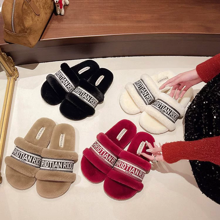 Мягкие тапочки в стиле Chanel для женщин, модные для улицы, новые осенне-зимние 2025, плоские, с вышивкой, без застежек, хлопковые.