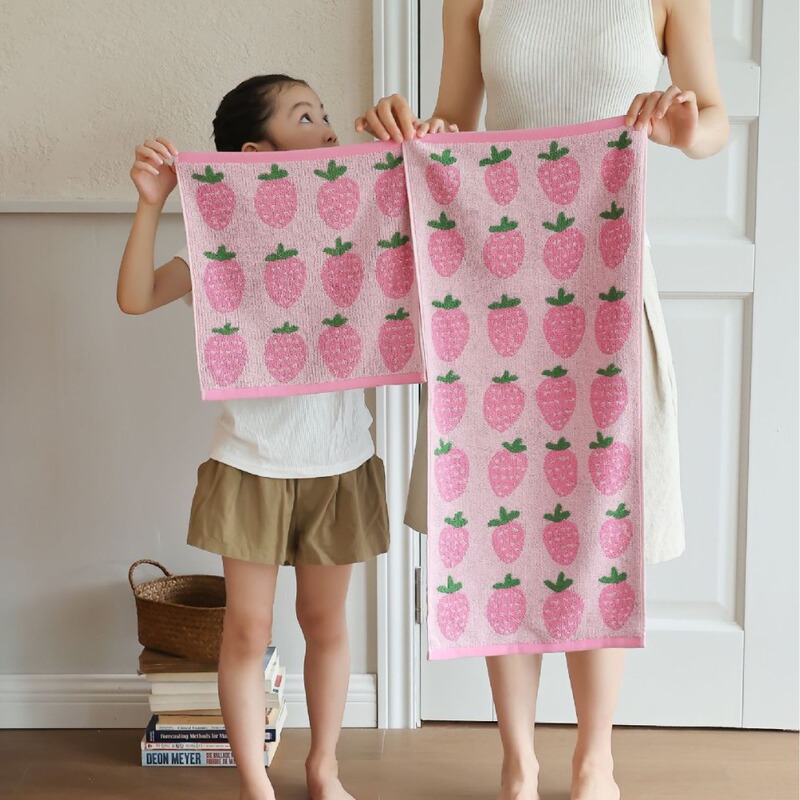 2025 New Strawberry Party Small Fresh Cotton Towel Class a High Density Skin Friendly Absorbent Bath Towel