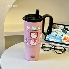 2025 女の子の見栄えの良い車のアイスカップかわいい大容量屋外ストロー学生漫画ポータブルウォーターカップ
