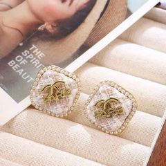 ひし形ファッション布芸秋冬イヤリング高級感軽豪華気質アルファベット小香風ピアス四角い顔ピアス