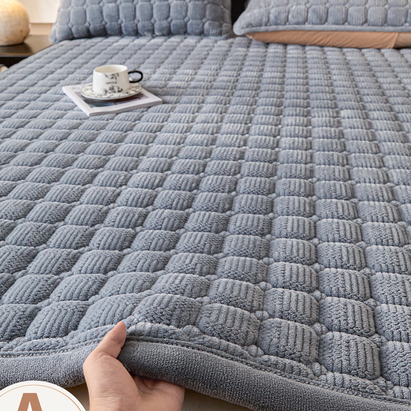 Mattress Pad Milk Velvet Mattress Bed Blanket Winter Thick Plush Fleece Soft Cushion Student Dormitory Single