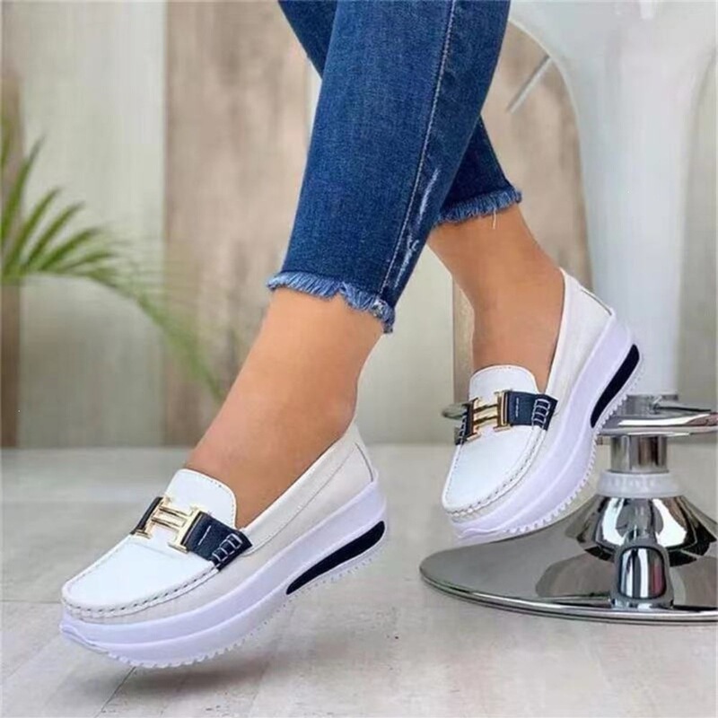Foreign Trade Large Size Thick-Soled Women's Shoes 2026 New Casual Slip-On Shoes with Metal Buckle Loafers Foreign Trade Large Size Thick-Soled Women's Shoes 2026 New Casual Slip-On Shoes with Metal Buckle Loafers