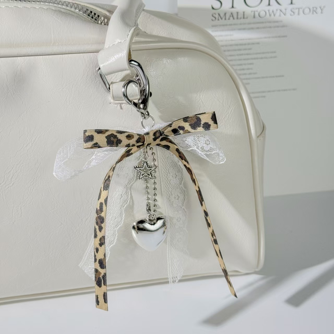 Cloth, Metal Material Heart Shape, Bow Knot, Leopard Pattern Women's Gender Cute Korean Style Heart Shape Bow Knot Leopard Cloth Metal Women's Keychain