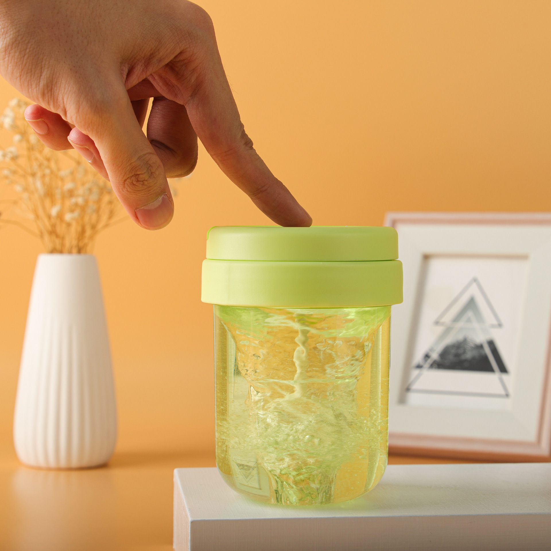 Shake Cup Electric Automatic Blender, One-Touch Mixing for Coffee and Milk Powder, Food-Grade Material Gift Fitness Water Bottle