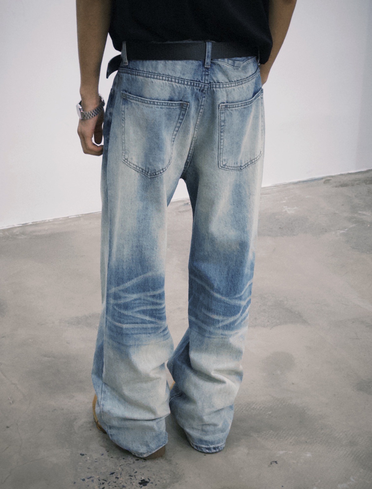 Herren-Jeans aus schwerem, Vintage-gewaschenem Denim, lässige, gerade Passform, A-Linie, Cleanfit-Freizeithose_voghion.com