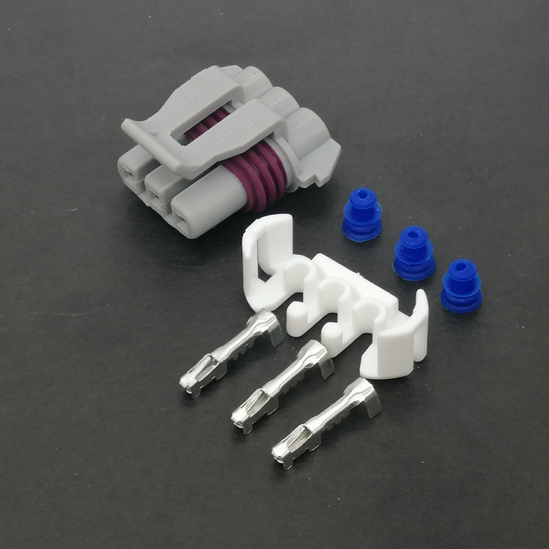 12110293 3孔汽车防水连接器马达/曲轴/温度传感器插头12059946