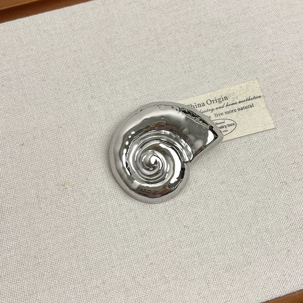 Silver conch brooch Z-4112