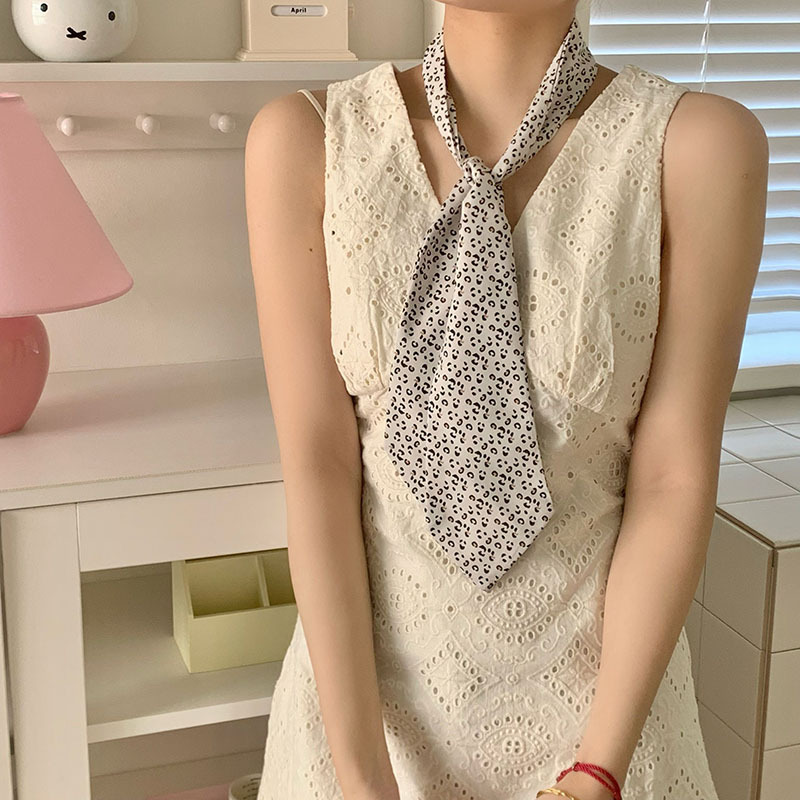 Bufanda de seda, tira larga, sentido de alta gama, nueva bufanda floral de verano, camisa y corbata, bufanda pequeña delgada, cinturón con cordones