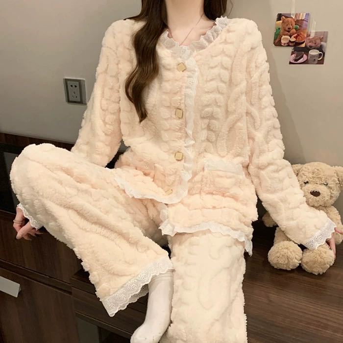 High-End Pajamas for Women New Winter Coral Velvet Green Fleece-Lined Thickeneded Warm Long-Sleeved Cardigan Home Wear Suit for Women
