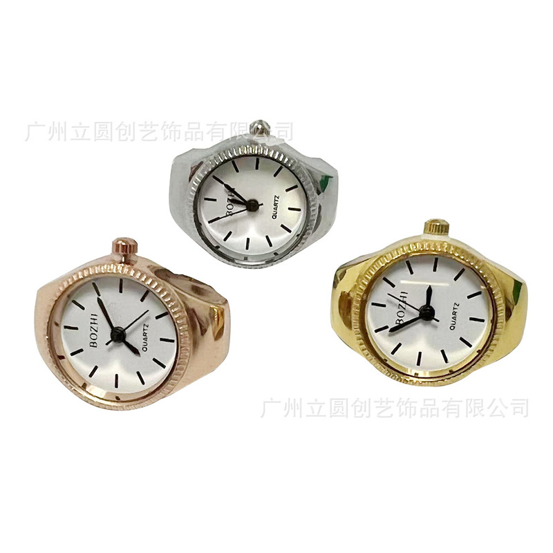 Ebay and other foreign trade websites sell hot explosions retro fashion creative simple elastic ghost head red eye flip ring watch