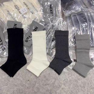 ���ٲ��_�m�̿��ļ���ɫ���������r��͸���⴩�ڰ׻ұ����m��Ů