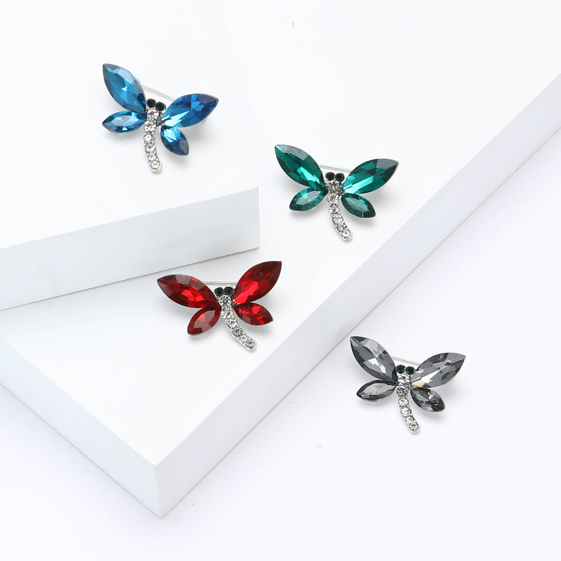 Spilla donna vintage perla cristallo farfalla fiore accessorio_voghion.com
