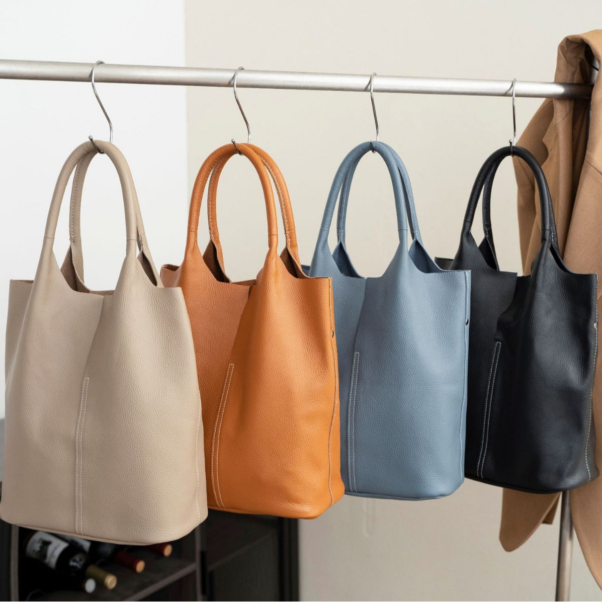 TOGO top layer cowhide single shoulder women's bag, fashionable multi compartment, large capacity, practical high-end_voghion.com