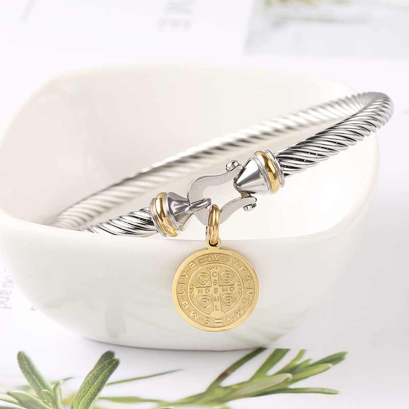 Ethnic Style Round Stainless Steel Charm Plating Bangle display picture 3