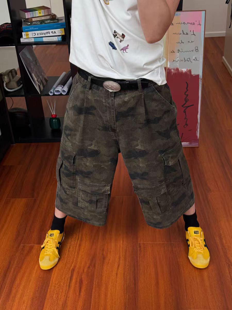 Camouflage color