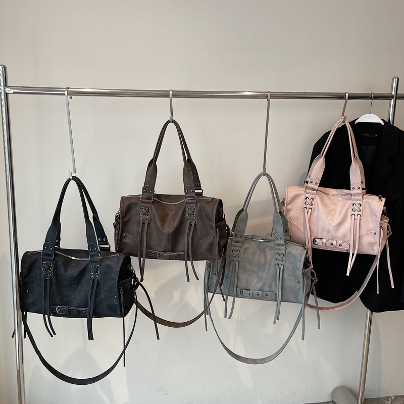 Retro dames schoudertas, grote handtas met veel ruimte_voghion.com
