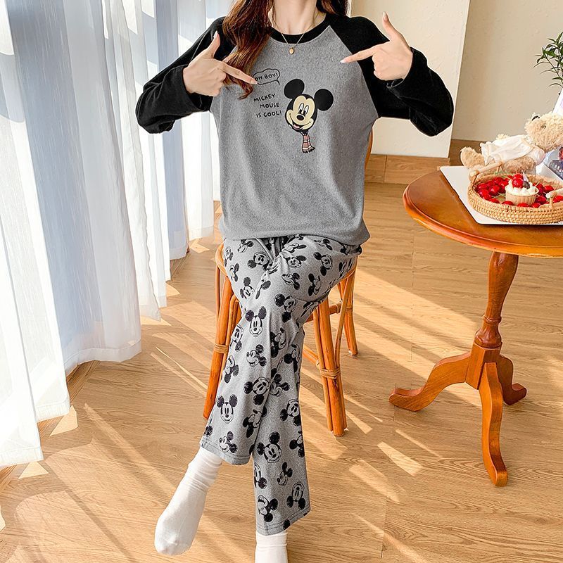 Invierno al por mayor transfronterizo con cojín de pecho doble cuello largo impresión de dibujos animados pijamas de mujer de terciopelo casual simple y cálido