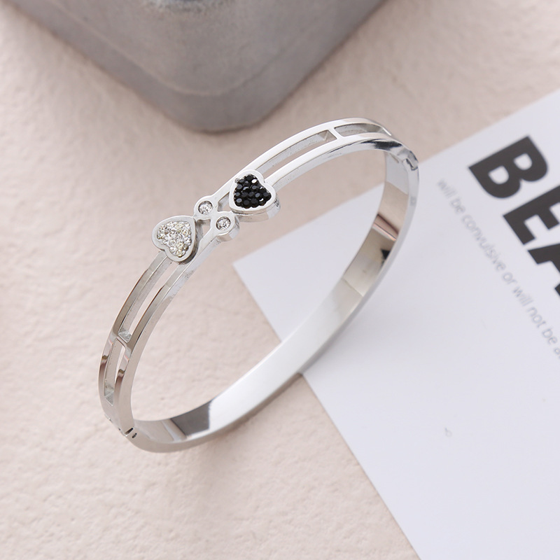 Women'S Gender Plating, Inlay Design Ins Style Simple Style Heart Shape Stainless Steel Plating Inlay Rhinestones 18k Gold Plated Bangle