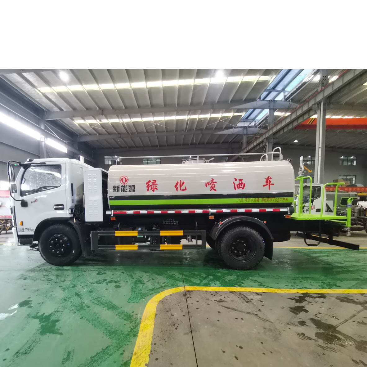 New Energy Dongfeng Dolica 9-Ton Multi-Functional Greening Dust-Suppressing Sprinkler Truck Factory Direct Sales National Vi Greening Sprinkler