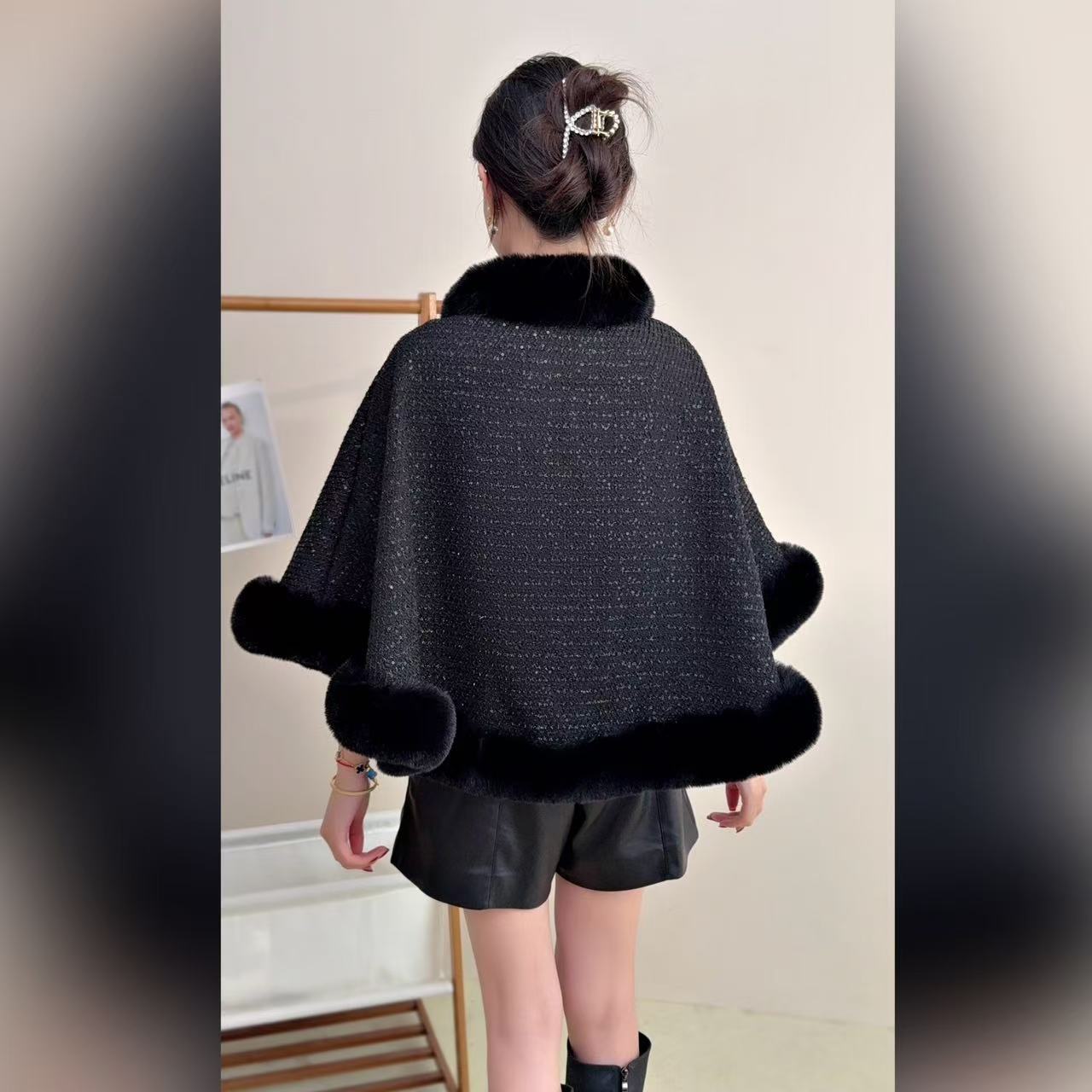 Chal rojo con cheongsam nuevo estilo 2025 otoño e invierno con cárdigan más terciopelo engrosado y ropa de brindis de temperamento noble