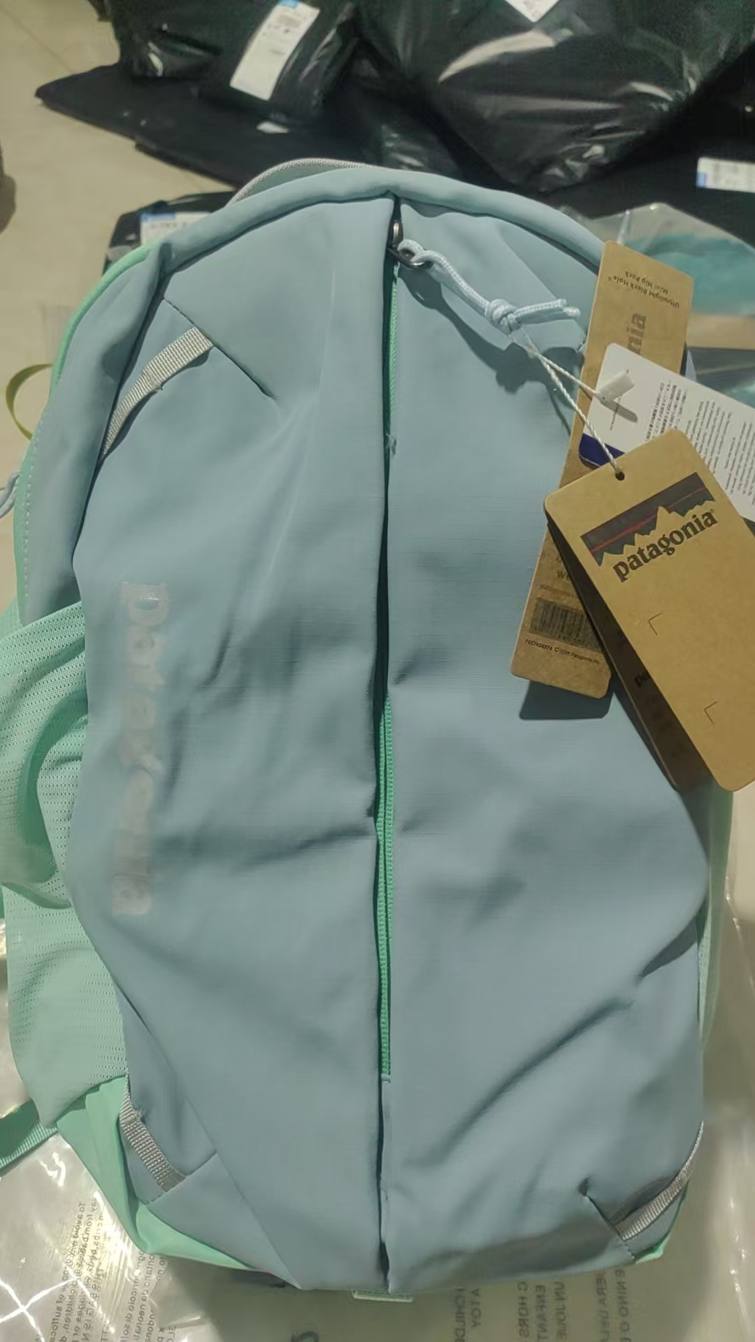 밝은 회색 파란색