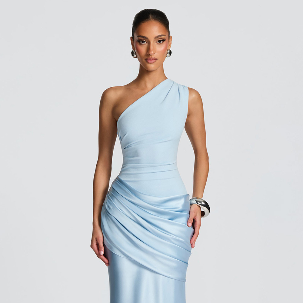 Abito da sera in raso monospalla elegante e attillato donna_voghion.com