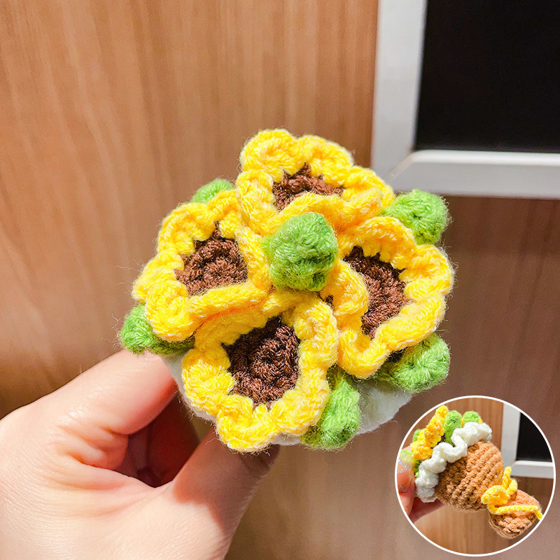 ウールニットミニハンドブーケ小さな花束キーホルダーペンダント手作りかぎ針編みローズガールフレンドギフトペンダント|undefined