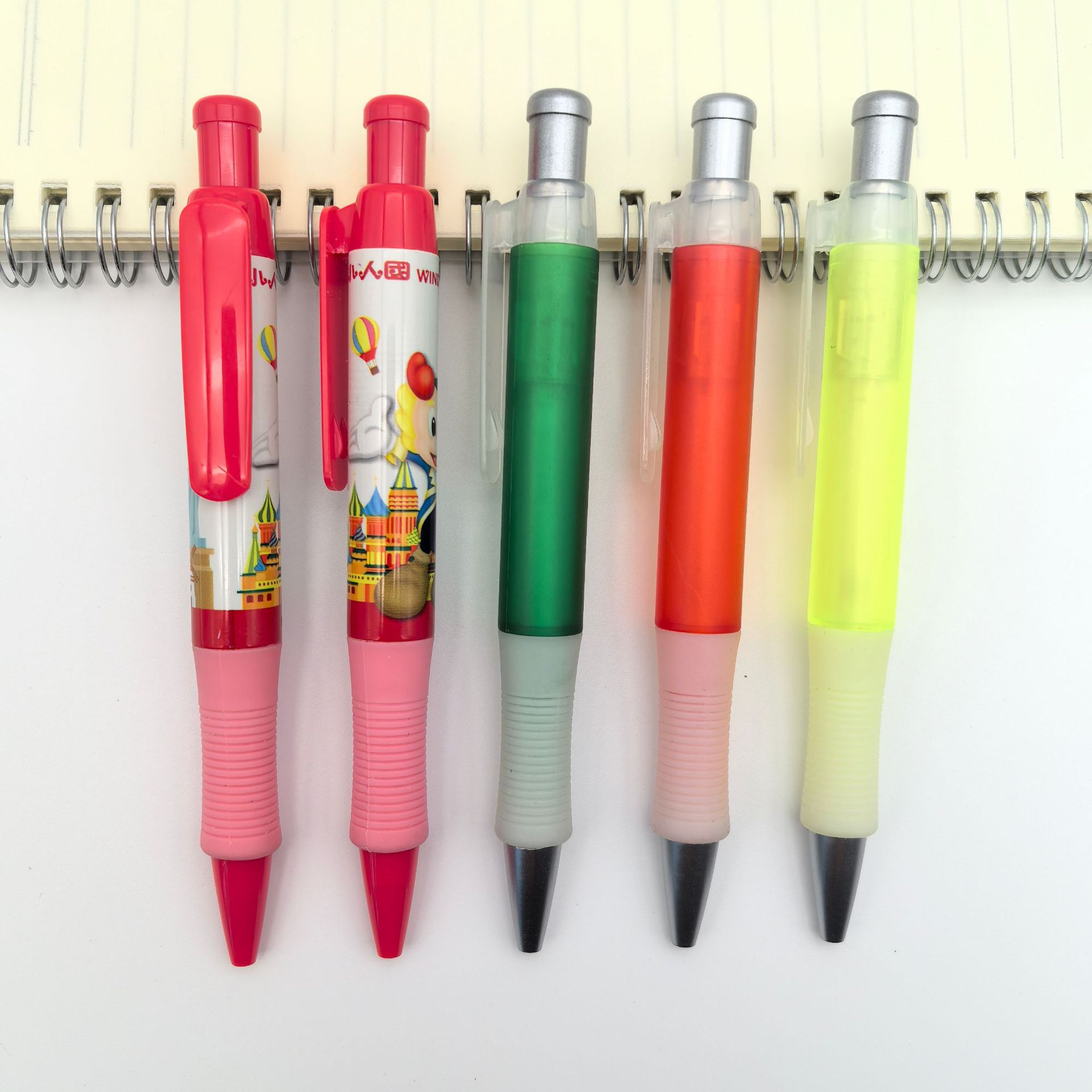 Transfronterizos viejos bolígrafos de transferencia en caliente bolígrafos publicitarios bolígrafos de regalo bolígrafos de plástico personalizados