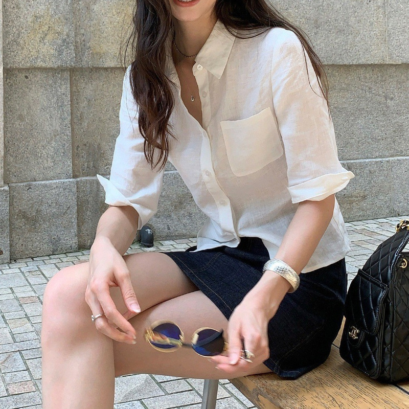Pusumed Fashionable Intellectual | 1Oo Linen Mid-Sleeve Shirt for Women, Workwear Shirt with a Cinched Waist and Elegant Style.