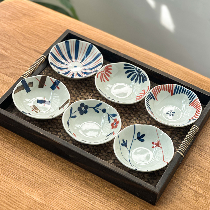 Hand painted underglaze ceramic Japanese style small dish sauce dish steamed rice fermented bean curd Pickles snack dish sauce dish bone dish Hand painted underglaze ceramic Japanese style small dish sauce dish steamed rice fermented bean curd Pickles snack dish sauce dish bone dish