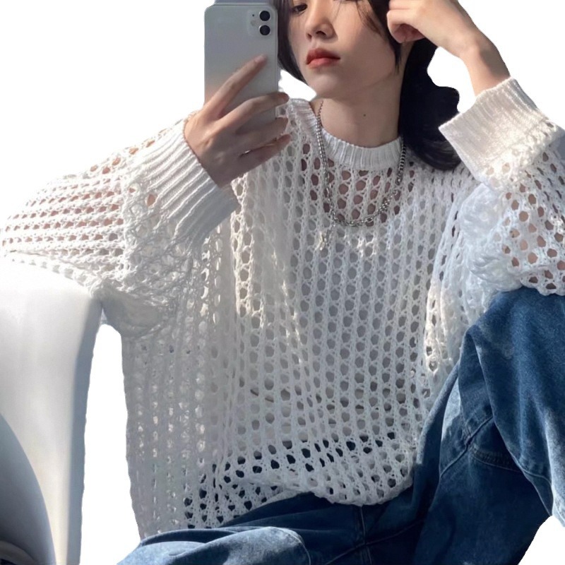 Camiseta de punto hueca ropa de protección solar para mujeres de verano delgada y suelta nicho chic y único colgar camisa de manga larga de moda