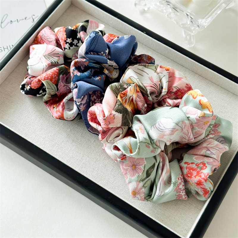 11g Weight Hair Tie Hair Accessories Type 1 Piece Quantity Banquet, Daily, Street Occasion Cloth Material Floral Pattern All Seasons Season Women's Gender Elegant, Lady, Advanced Sense Style Elegant Lady Advanced Sense Women's Floral Cloth Hair Tie 无